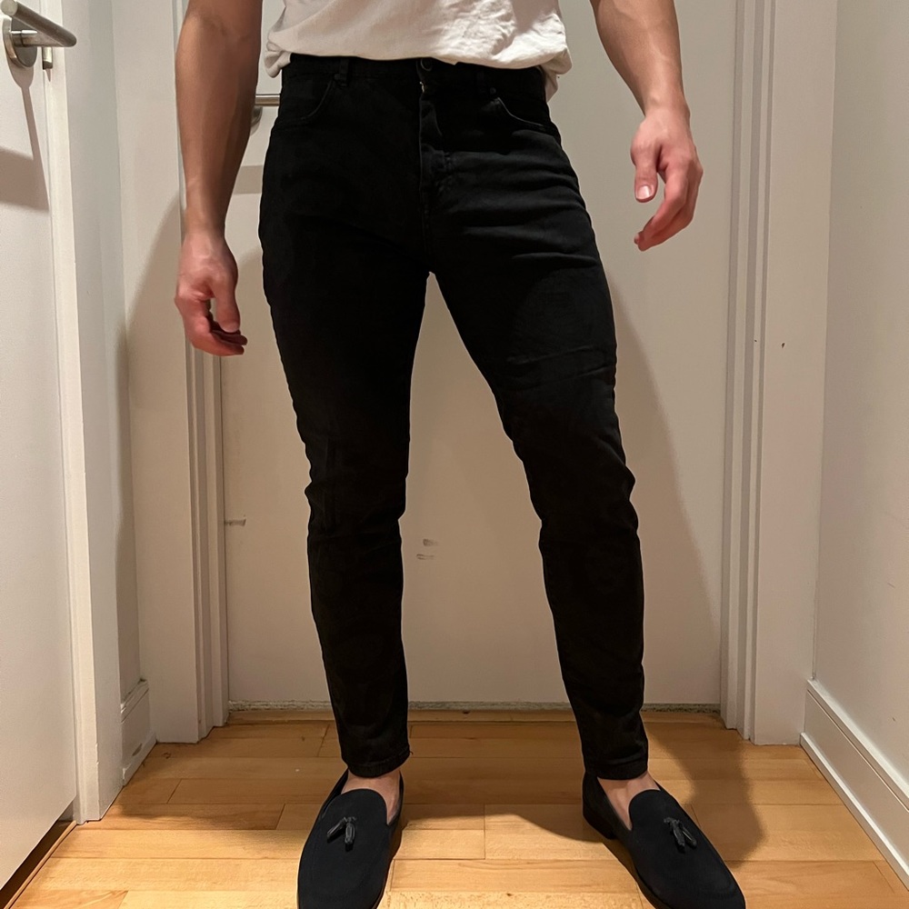 Zara Black skinny pants with paisley detail